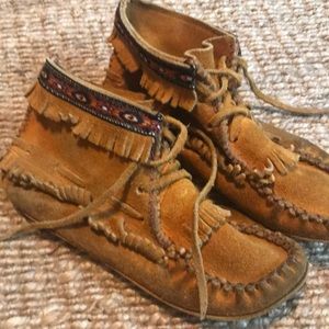 Kids moccasins
